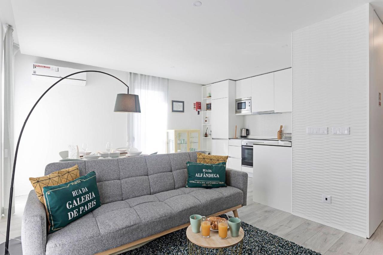 Stylish Flat W/ Gym & Parking By Lovelystay OOporto Exterior foto