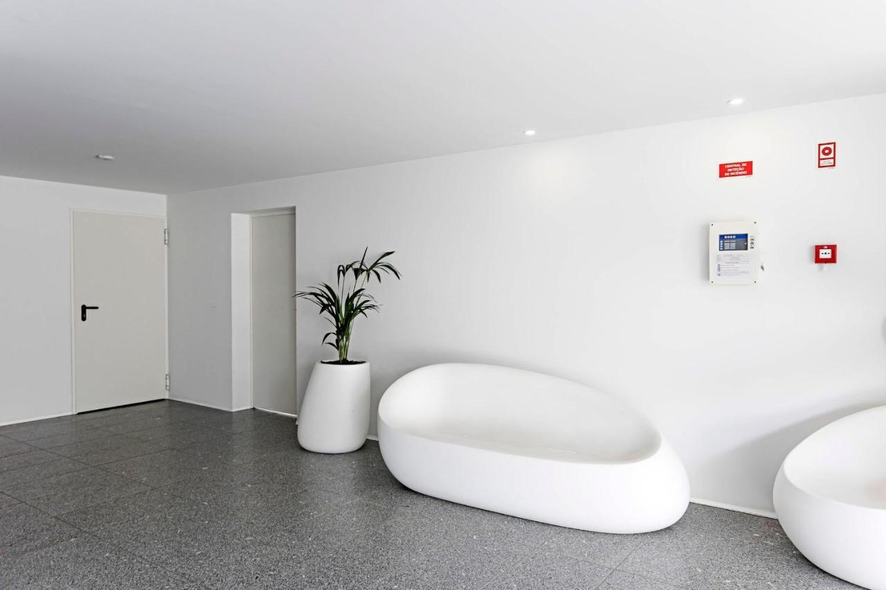 Stylish Flat W/ Gym & Parking By Lovelystay OOporto Exterior foto